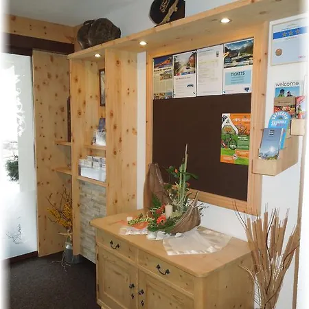 Gaestehaus Edelweiss 3*