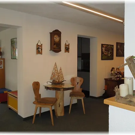 בית הארחה Gaestehaus Edelweiss 3*