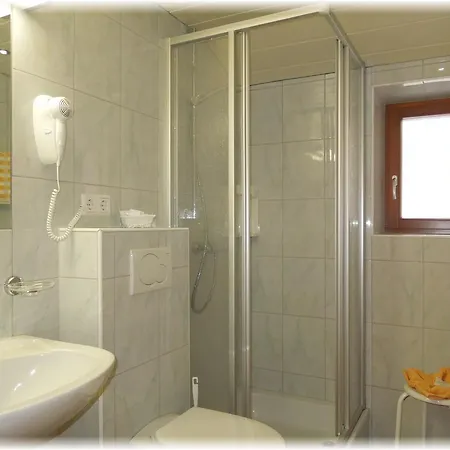Vendégház Gaestehaus Edelweiss 3*