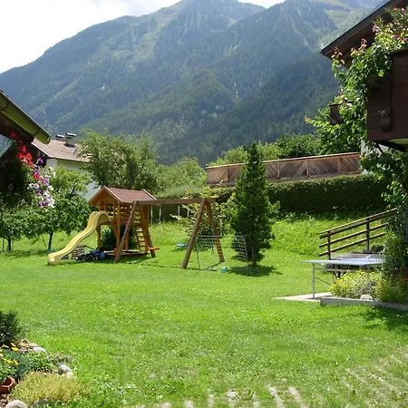 Gaestehaus Edelweiss 3*