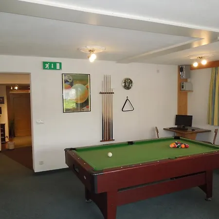 Gaestehaus Edelweiss 3*